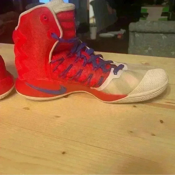 Nike Hyperdunk in Good to great Sz 8 Men’s Stars. Red White and Blue. American - Picture 5 of 14
